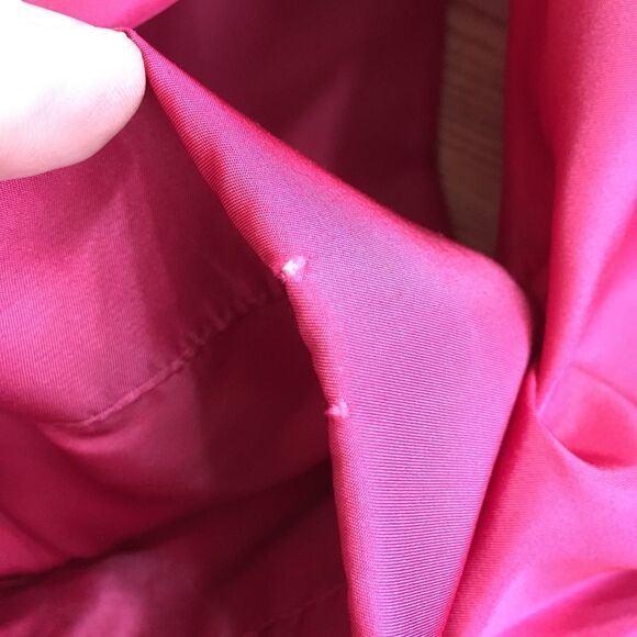 VINTAGE TALBOTS PURE SILK TOP IN FUCHSIA - Picture 8 of 8